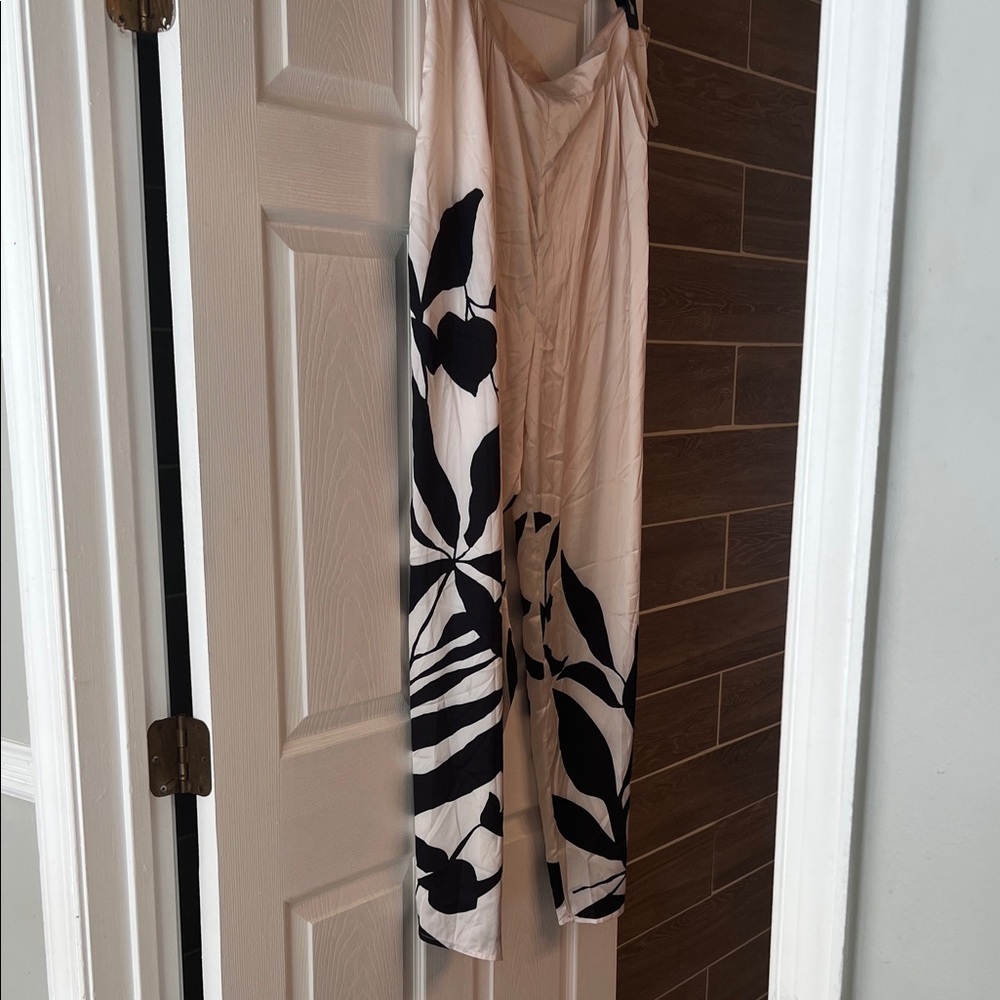 Fashion Nova Black and White Leaf Print paints wide leg satin